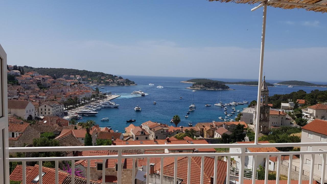 Apartments Bocin Rosso Hvar Town Eksteriør bilde