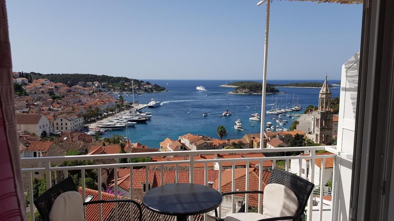 Apartments Bocin Rosso Hvar Town Eksteriør bilde