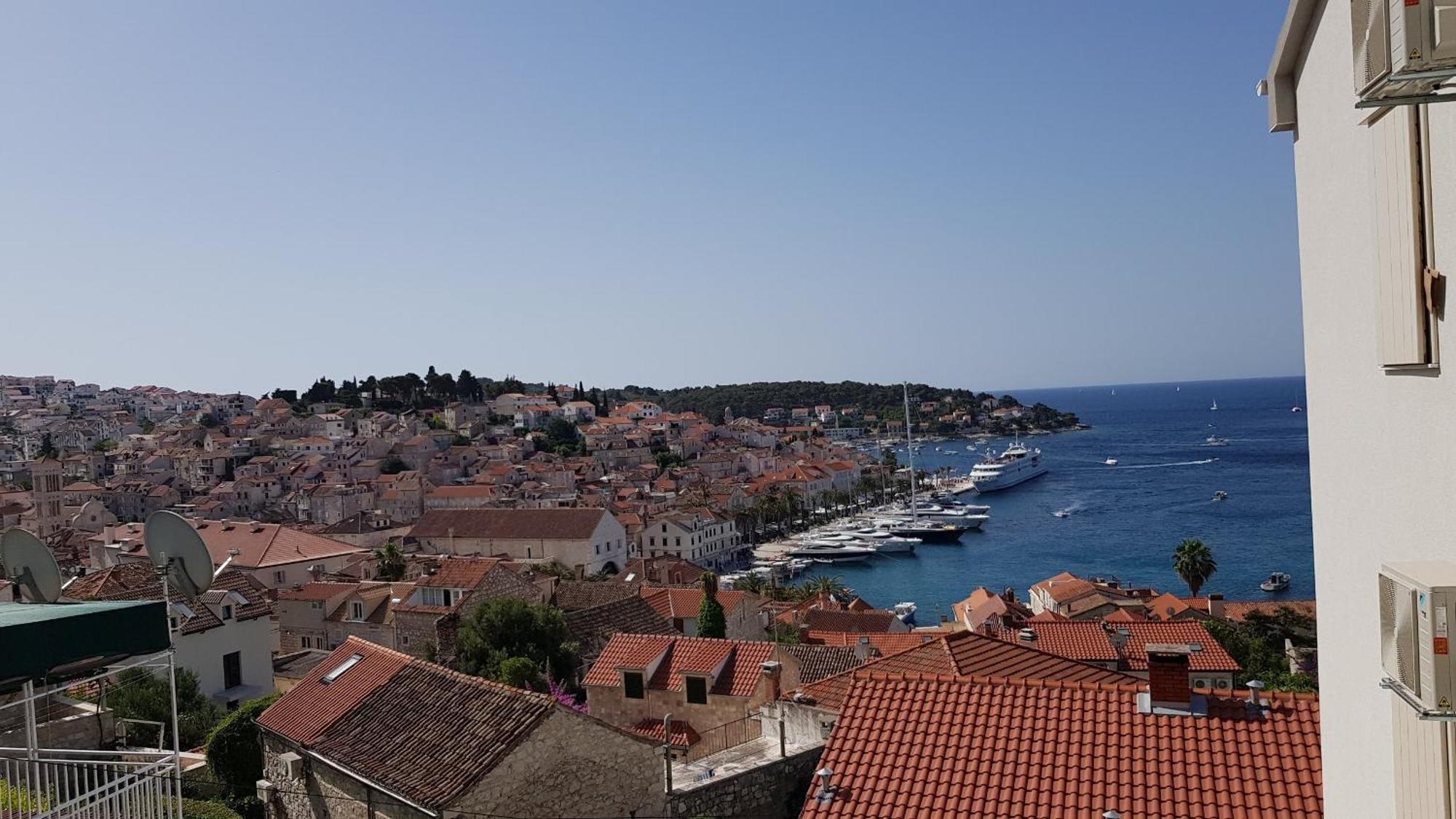 Apartments Bocin Rosso Hvar Town Eksteriør bilde