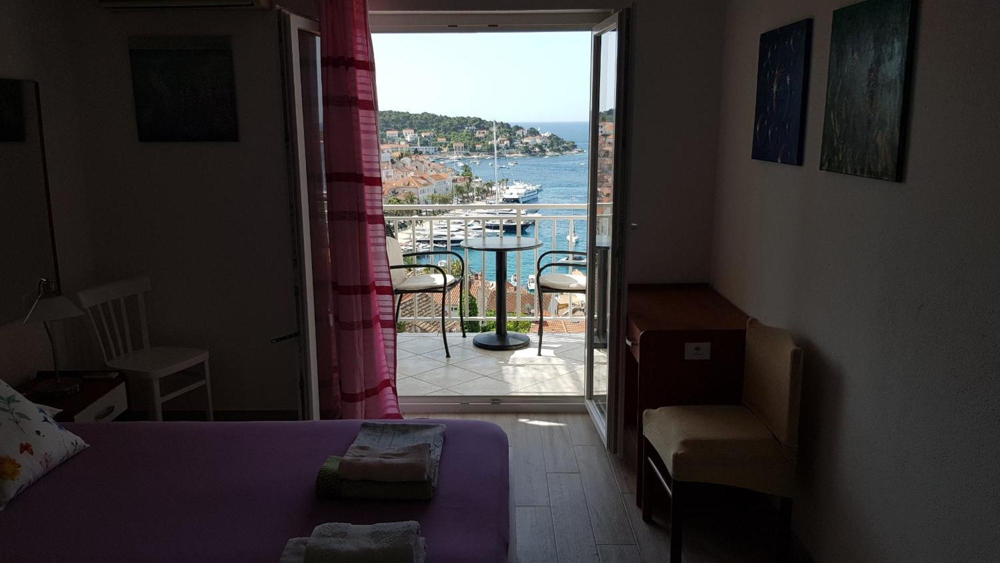 Apartments Bocin Rosso Hvar Town Eksteriør bilde