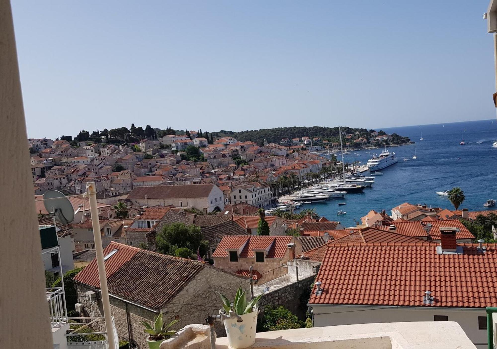 Apartments Bocin Rosso Hvar Town Eksteriør bilde
