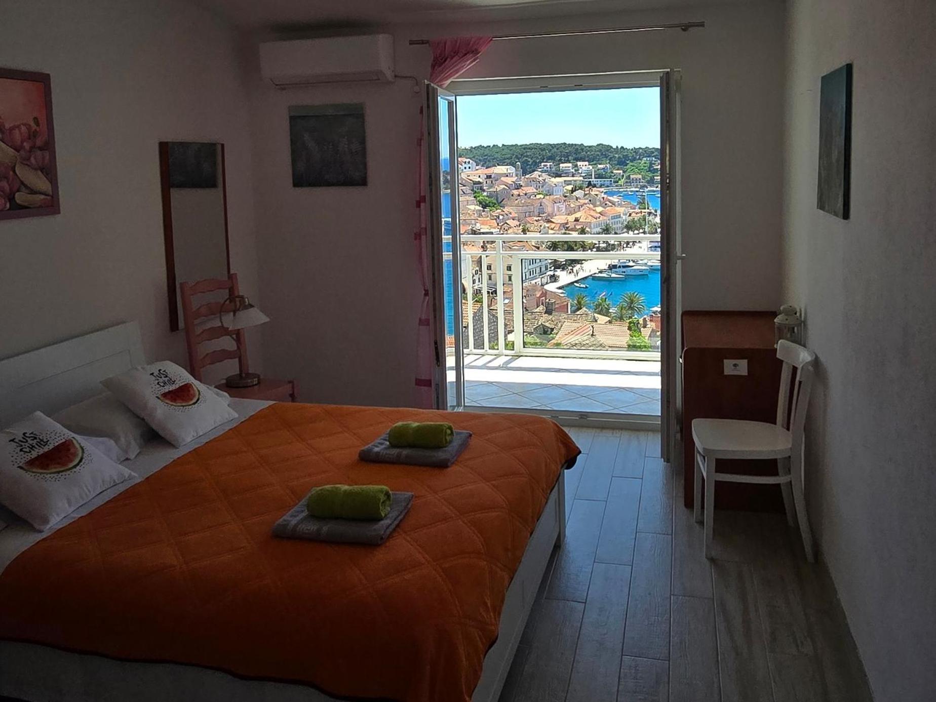 Apartments Bocin Rosso Hvar Town Rom bilde