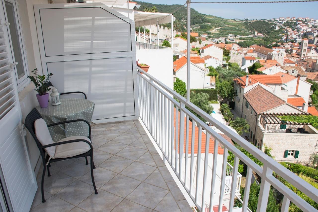 Apartments Bocin Rosso Hvar Town Eksteriør bilde