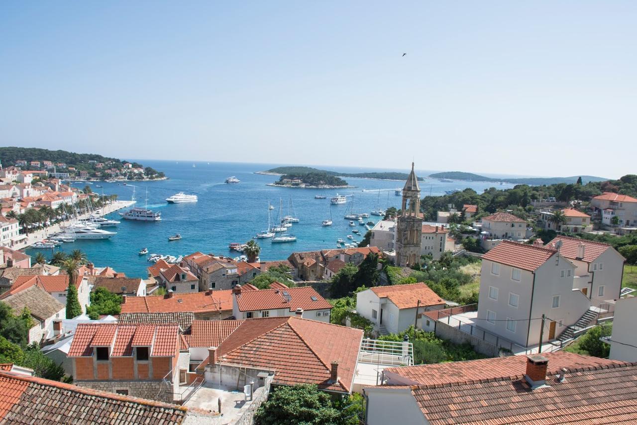 Apartments Bocin Rosso Hvar Town Eksteriør bilde